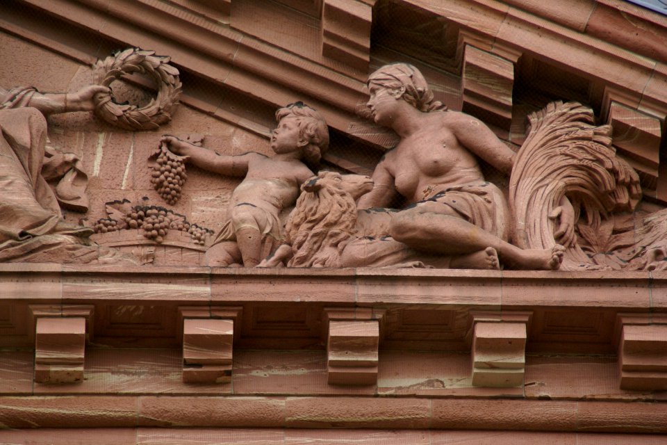 2013.09.08.143743_Sturz_Landeshaus_Wiesbaden
