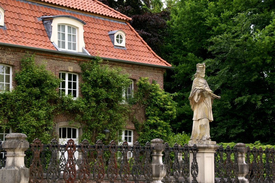 2013.06.01.115000_Statue_Burg_Anholt_Isselburg
