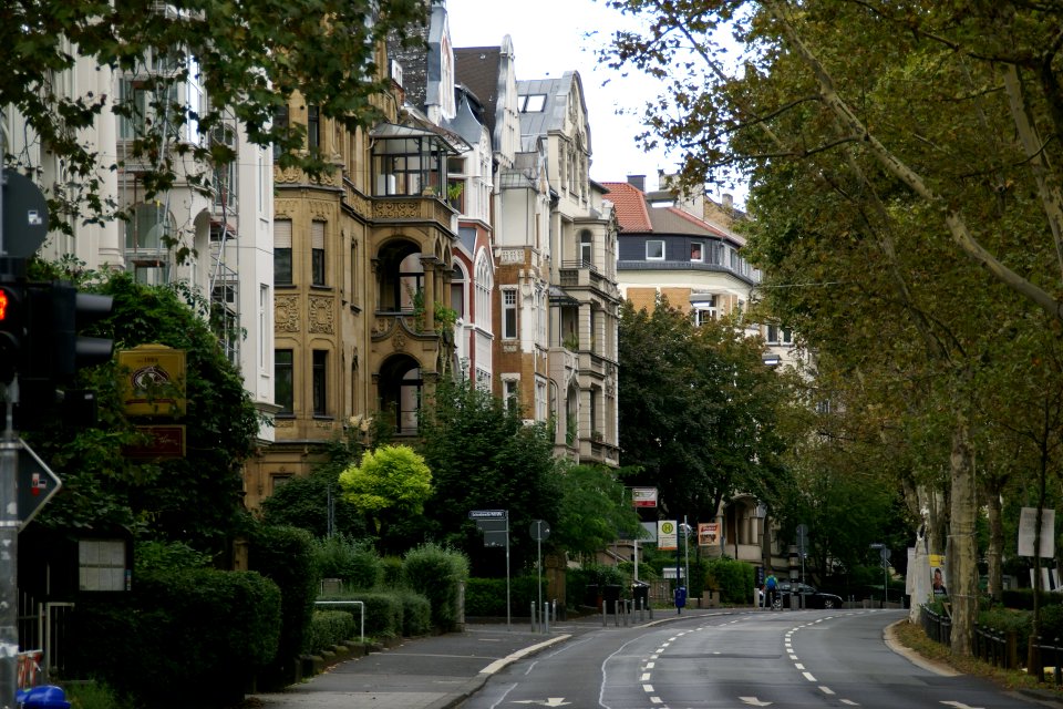 2013.09.08.144115_Kaiser-Friedrich-Ring_Wiesbaden