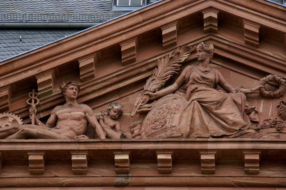 2013.09.08.143757_Sturz_Landeshaus_Wiesbaden
