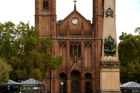 2013.09.08.105816_Bonifatiuskirche_Luisenplatz_Wiesbaden