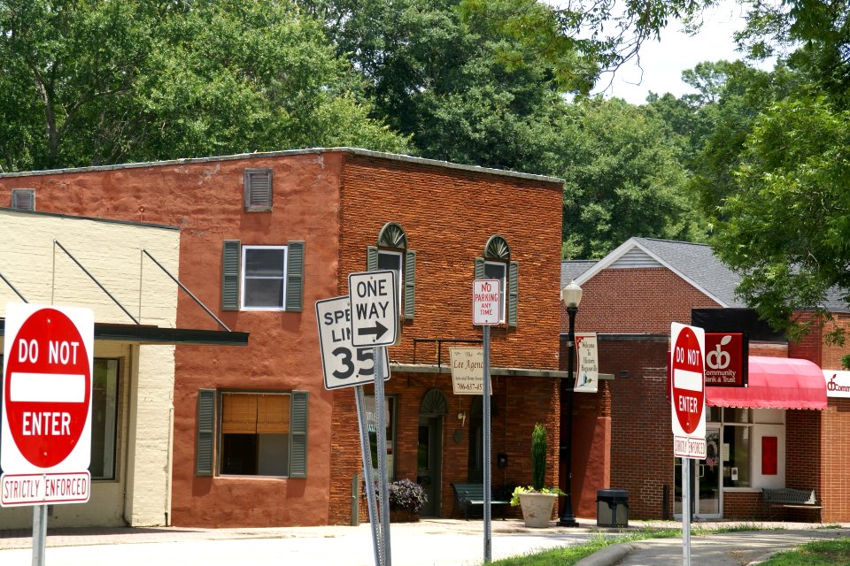2013.06.29.130233_Main_St._Hogansville_Georgia