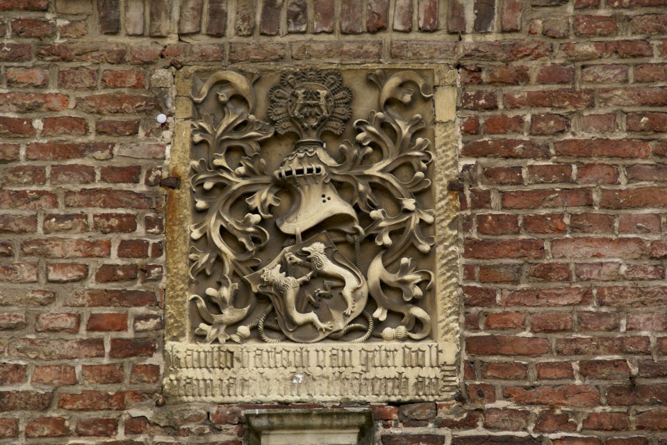 2013.06.01.114246_Stucco_crest_Burg_Anholt_Isselburg