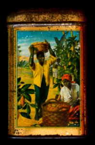 100gr_cacao_blikje_(b-qualiteit)_met_afbeeldingen_van_cacao_plantage,_foto_4