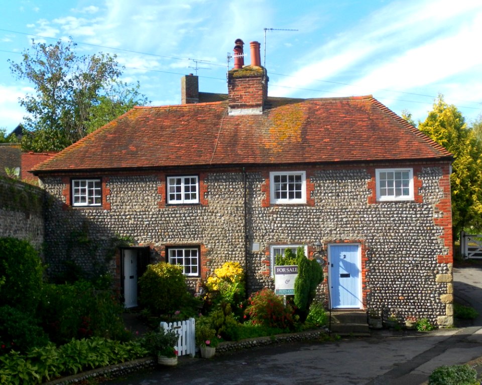 1_and_2_Church_Lane,_Old_Town,_Eastbourne_(NHLE_Code_1353111)_(October_2012)