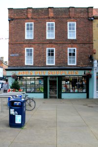 1_and_2,_Market_Place