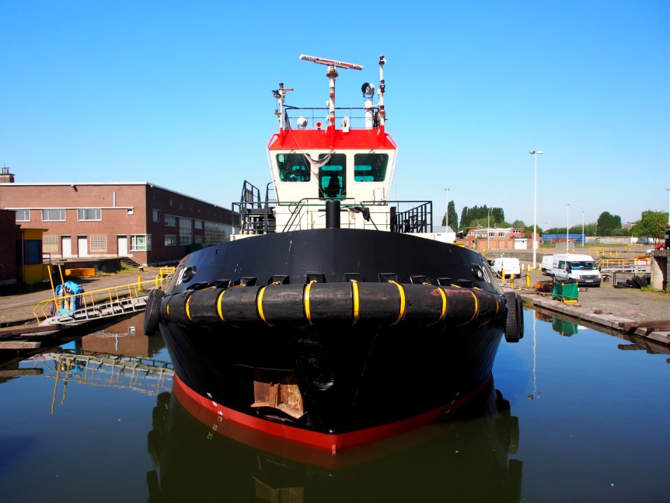 10_-_ENI_06503503,_Voith_Schneider_Propeller,_Gemeentelijk_Havenbedrijf_Antwerpen,_Kattendijkdok,_pic_2