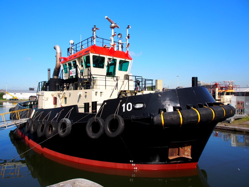 10_-_ENI_06503503,_Voith_Schneider_Propeller,_Gemeentelijk_Havenbedrijf_Antwerpen,_Kattendijkdok,_pic_5