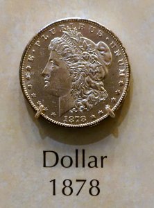 1_Dollar,_United_States,_1878_-_National_Museum_of_American_History_-_DSC00299