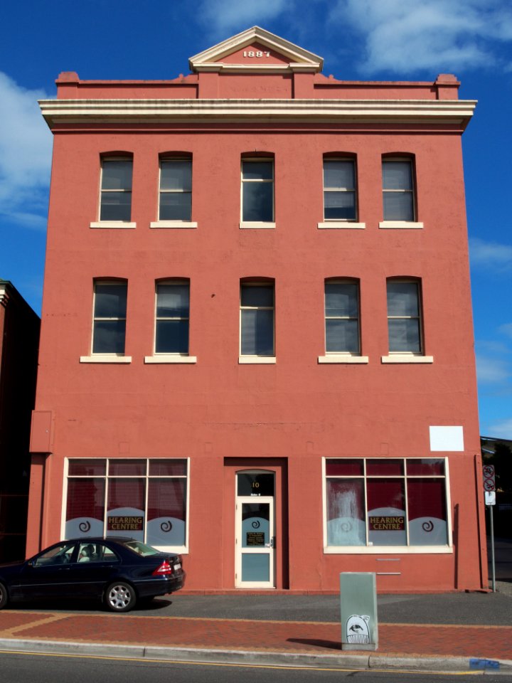 10-Marine-Terrace-Burnie-20150224-003
