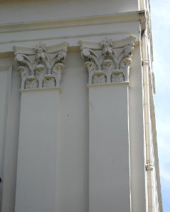 1_Sillwood_Place,_Brighton_(July_2010)_(Decorative_Capitals)