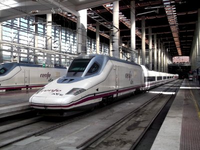 102-005,_Испания,_Мадрид,_станция_Пуэрта-де-Аточа_(Trainpix_95000)