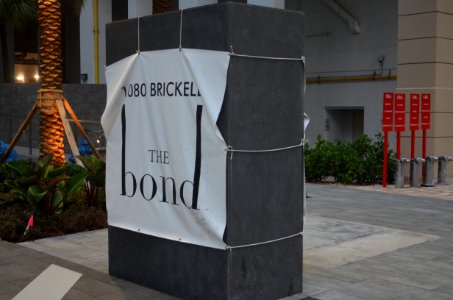 1080_Bond_on_Brickell_sign