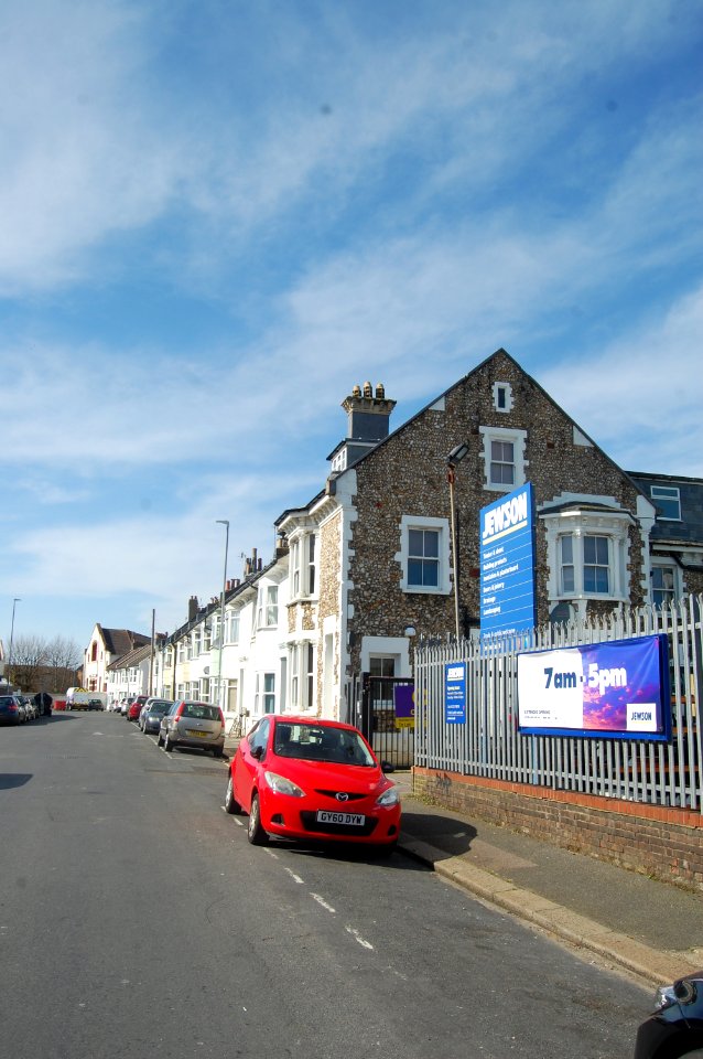 101–133_Conway_Street,_Hove_(March_2020)