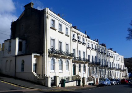 101–113_Roundhill_Crescent,_Brighton_(NHLE_Code_1380837)_(February_2014)_(2)
