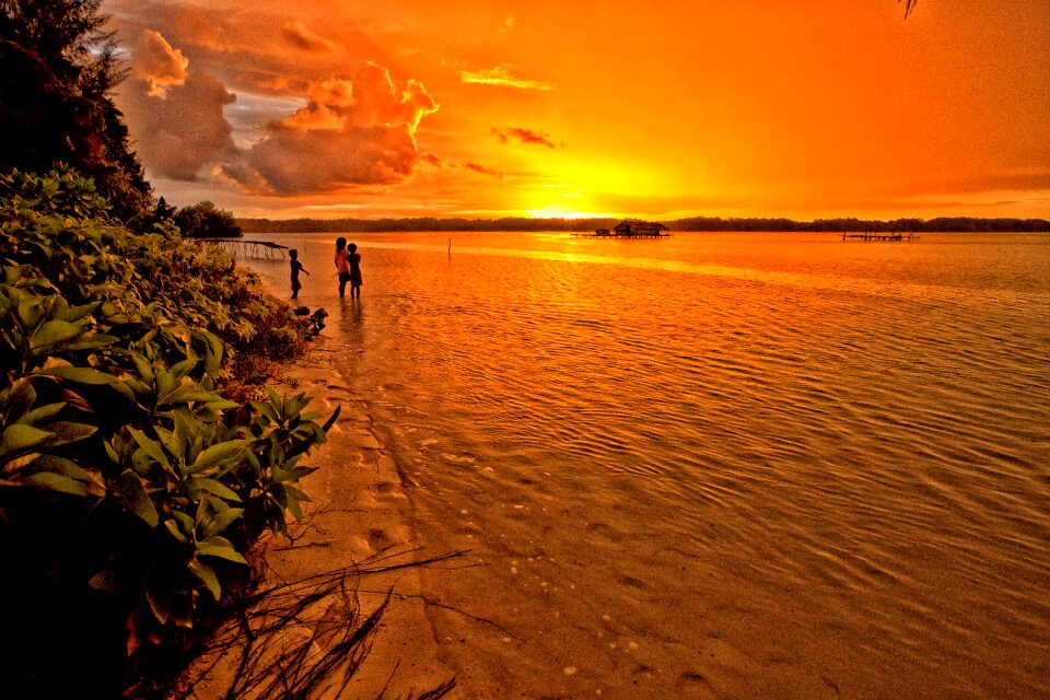 Children orange color atoll