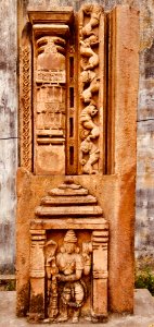 10th_century_Door_jamb,_Peddampet_Hindu_temple_ruins,_Telangana
