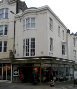 105_Western_Road,_Brighton_(NHLE_Code_1381103)_(January_2012)