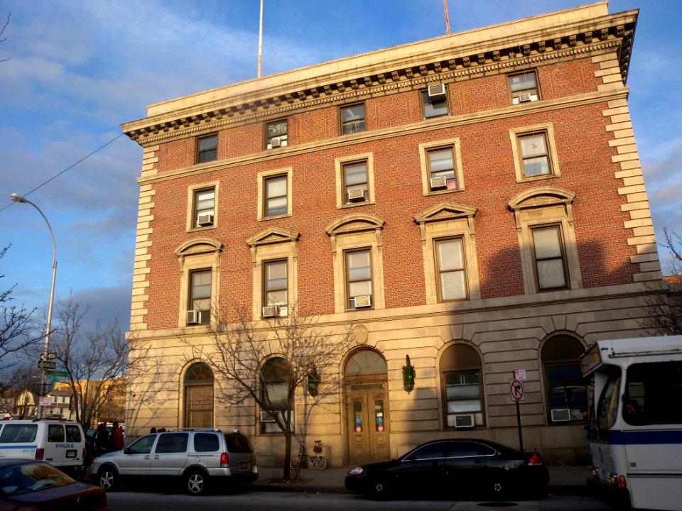 103_Precinct_153_St_jeh