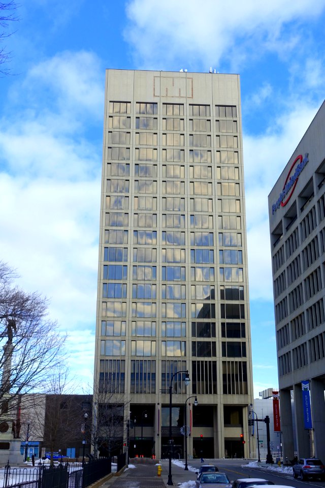 100_Front_Street_(Mercantile_Center)_-_Worcester,_MA_-_DSC04045