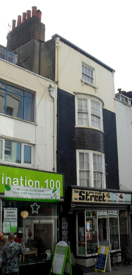 101_St_James's_Street,_Brighton_(NHLE_Code_1380869)_(September_2010)