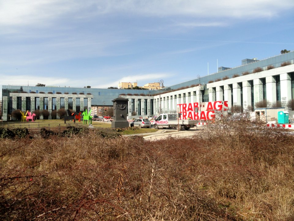 04-04-2018_Warszawa_Plac_Krasińskich_remont,_2