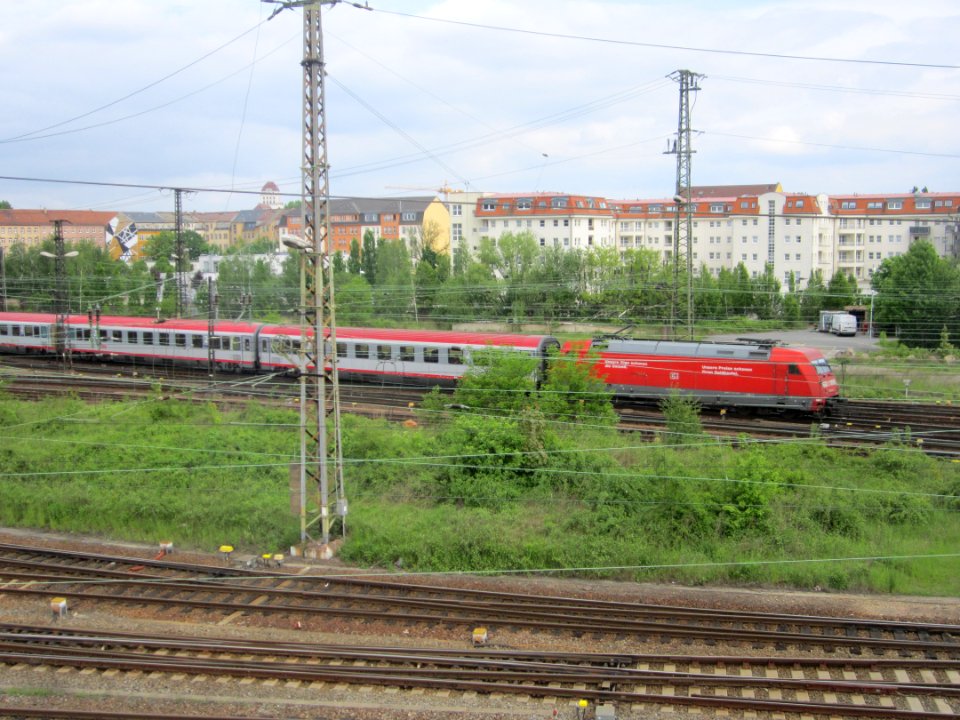 101_015-6_in_Dresden-Friedrichstadt