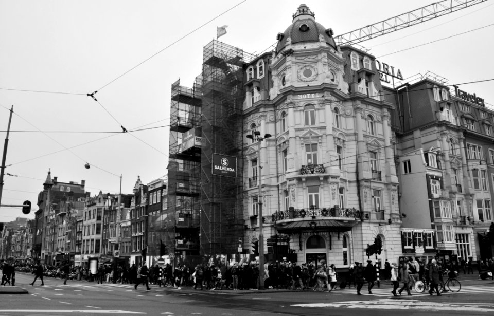 04_Amsterdam_Damrak_BW