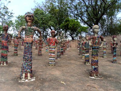 03_Statues_at_Rock_Garden,_Chandigarh