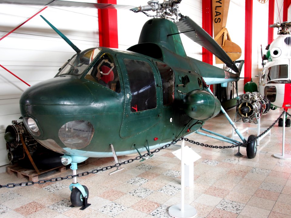 031,_WSK_PZL-Swidnik_SM-1_(Mil_Mi-1)_cn_401031_at_Flugausstellung_Hermeskeil,_pic1