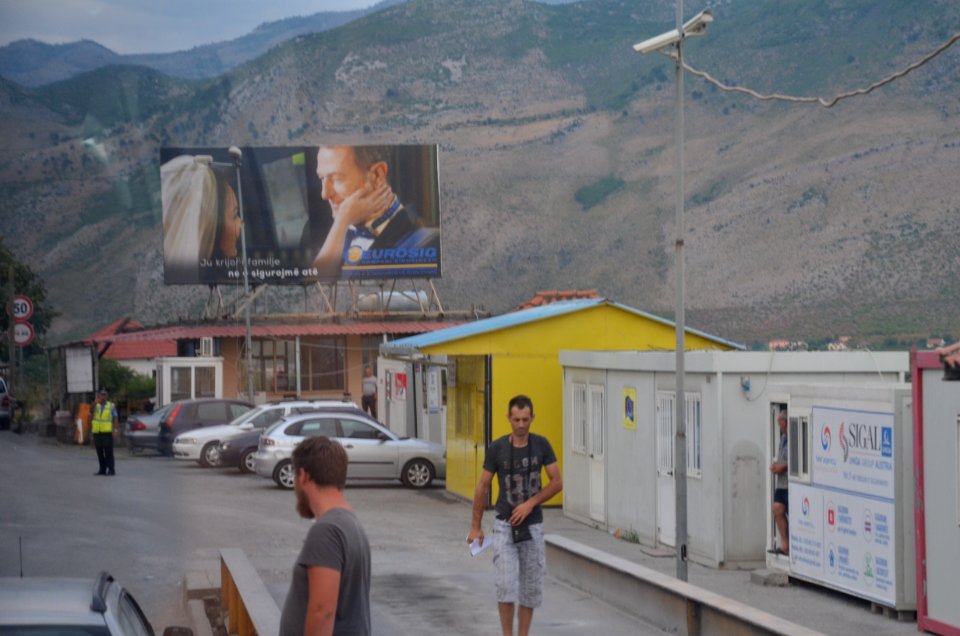 0387_Hani_i_Hotit_-_Božaj_Border_Crossing