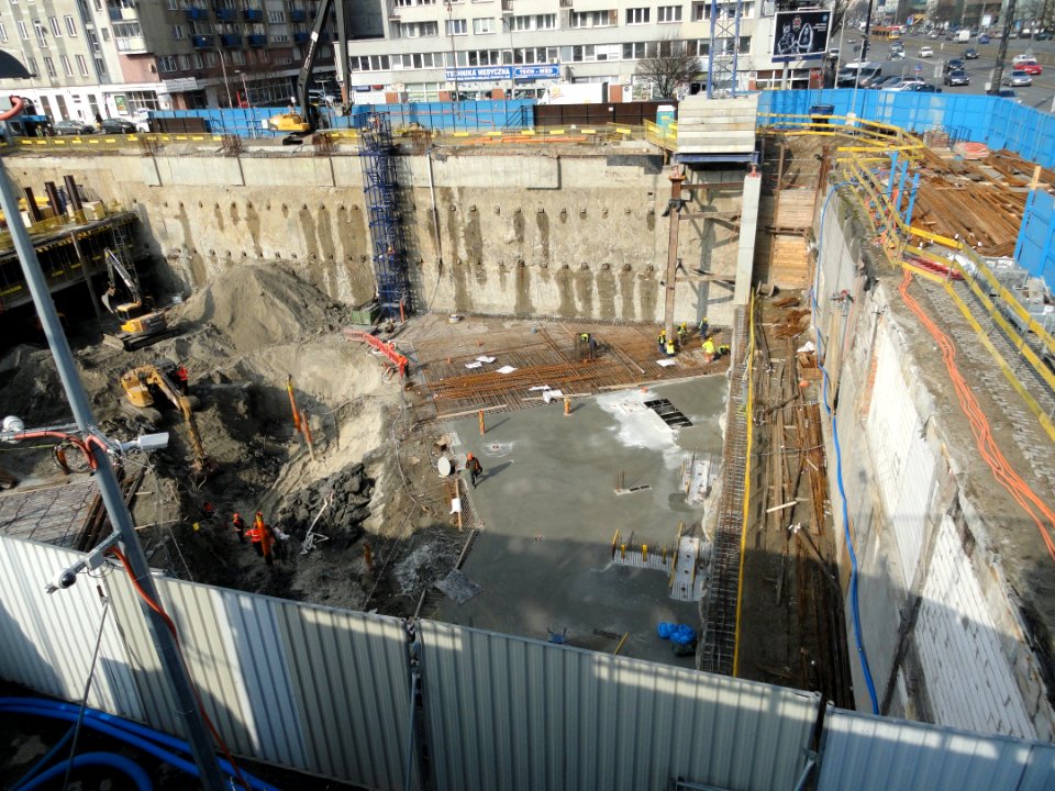 08-03-2018_plac_budowy_Varso,_1