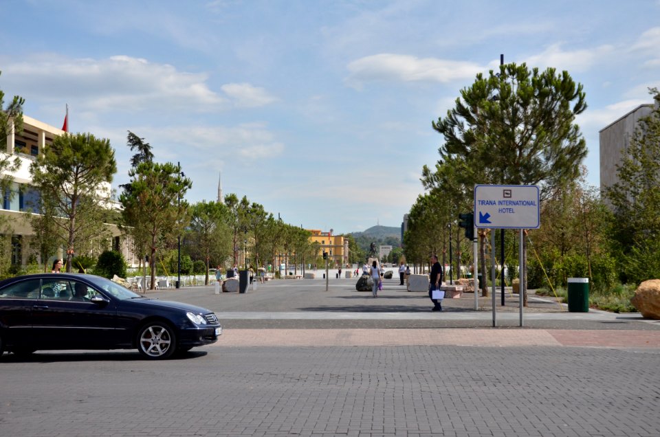 0745_July_2017_in_Tirana