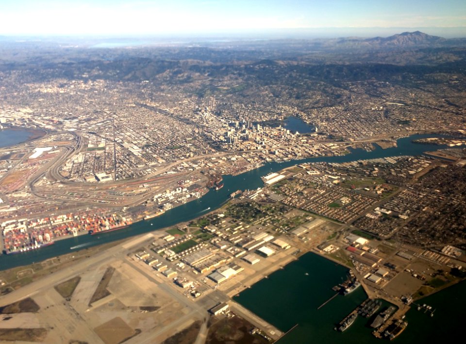08-alameda_naval_air_station-west_oakland-downtown_oakland