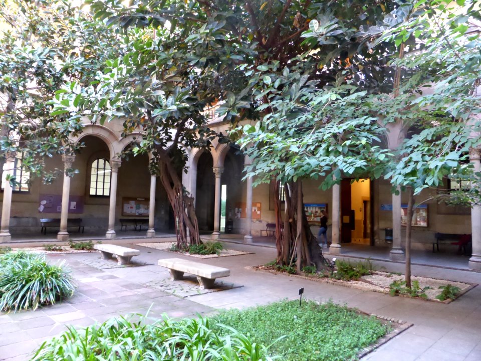 067-Barcelona-Universitat
