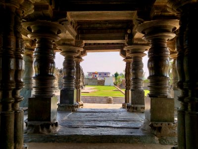 11th_century_Nannesvara_temple,_Lakkundi,_Karnataka_India_-_41