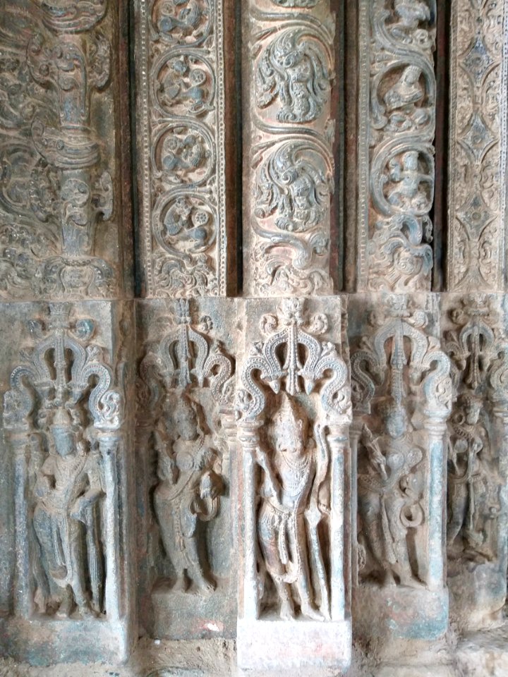 11th_century_Brahma_Jinalaya_temple,_Lakkundi,_Karnataka_India_-_25