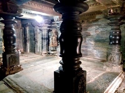 11th_century_Brahma_Jinalaya_temple,_Lakkundi,_Karnataka_India_-_34