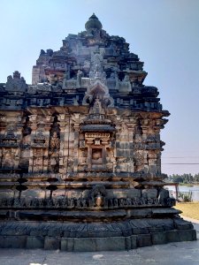 11th_century_Nannesvara_temple,_Lakkundi,_Karnataka_India_-_31