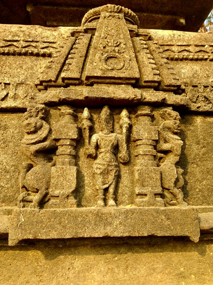 11th_12th_century_Suryanarayana_Temple,_Kalgi,_Karnataka_India_-_28