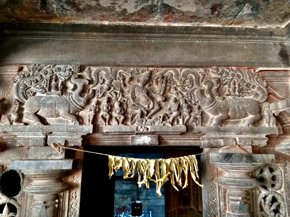 11th_century_Panchalingeshwara_temples_group,_Kalyani_Chalukya,_Sedam_Karnataka_India_-_12