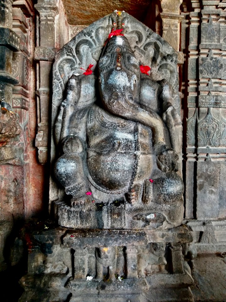 11th_century_Panchalingeshwara_temples_group,_Kalyani_Chalukya,_Sedam_Karnataka_India_-_17
