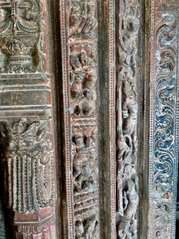 11th_century_Nannesvara_temple,_Lakkundi,_Karnataka_India_-_37
