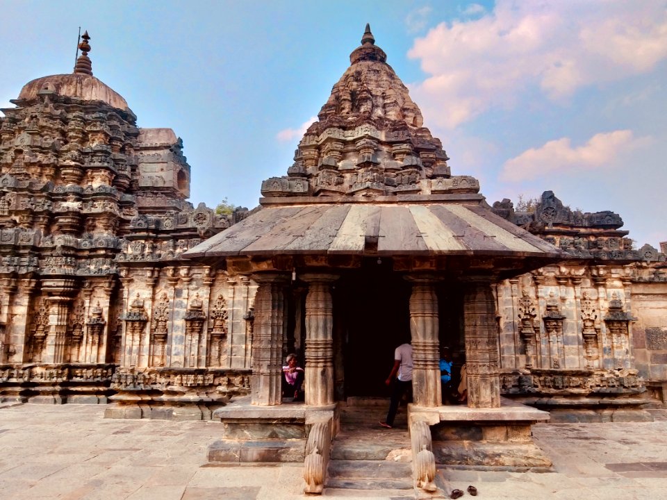 11th_century_Amritesvara_temple,_Annigeri,_Karnataka_India_-_42