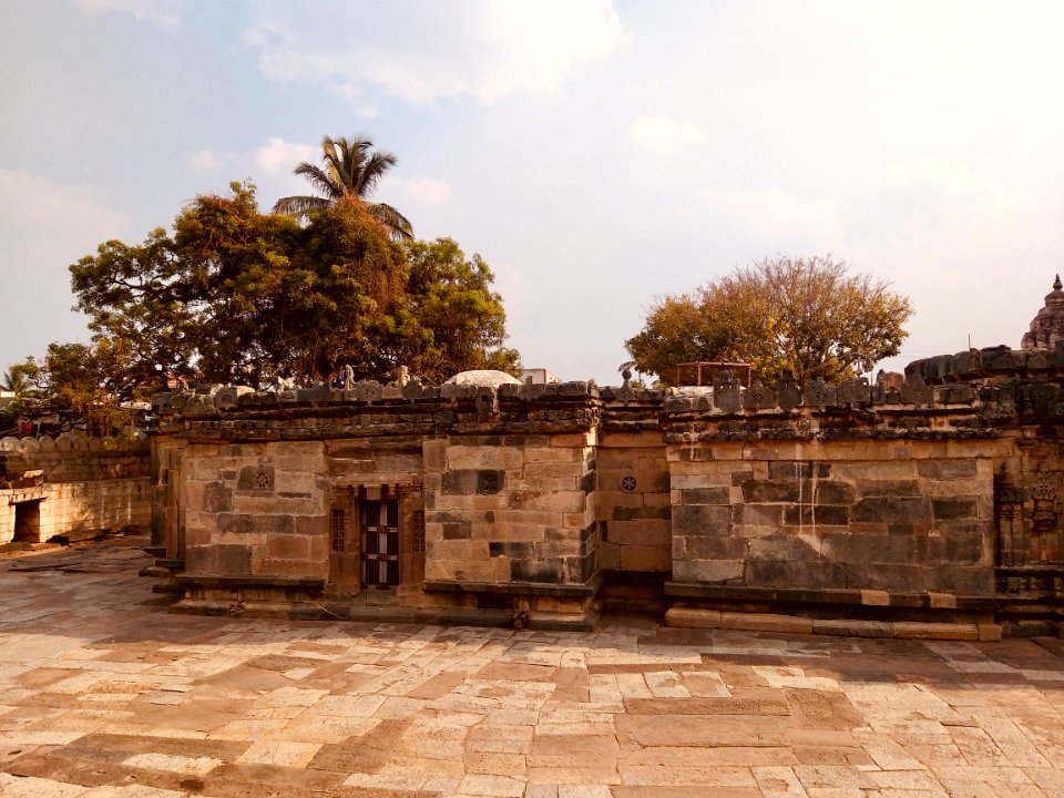 11th_century_Amritesvara_temple,_Annigeri,_Karnataka_India_-_29
