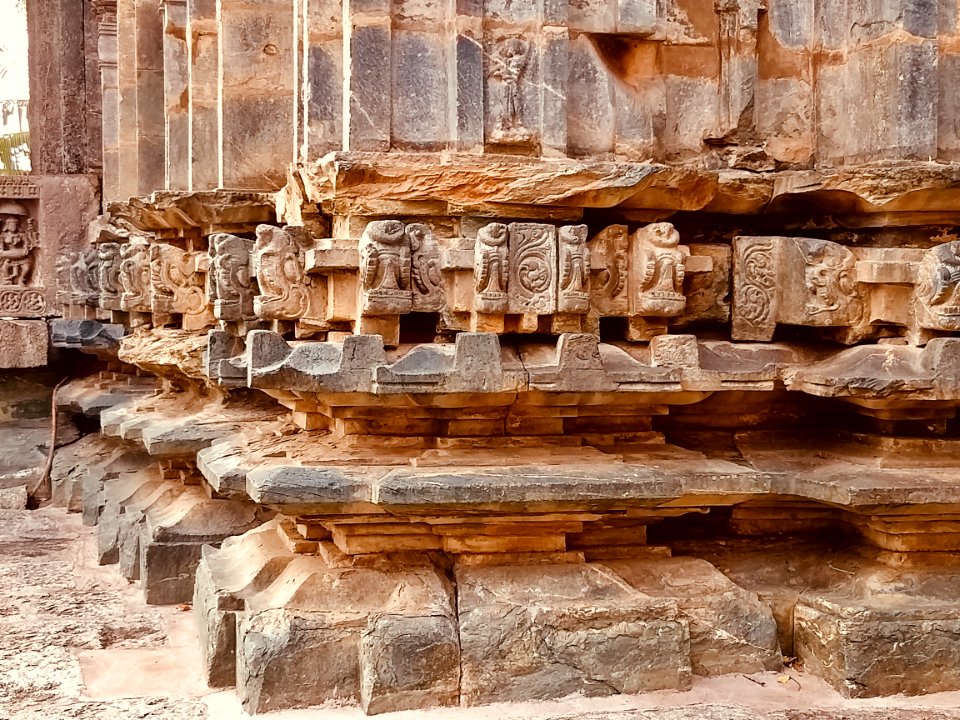 11th_century_Amritesvara_temple,_Annigeri,_Karnataka_India_-_98