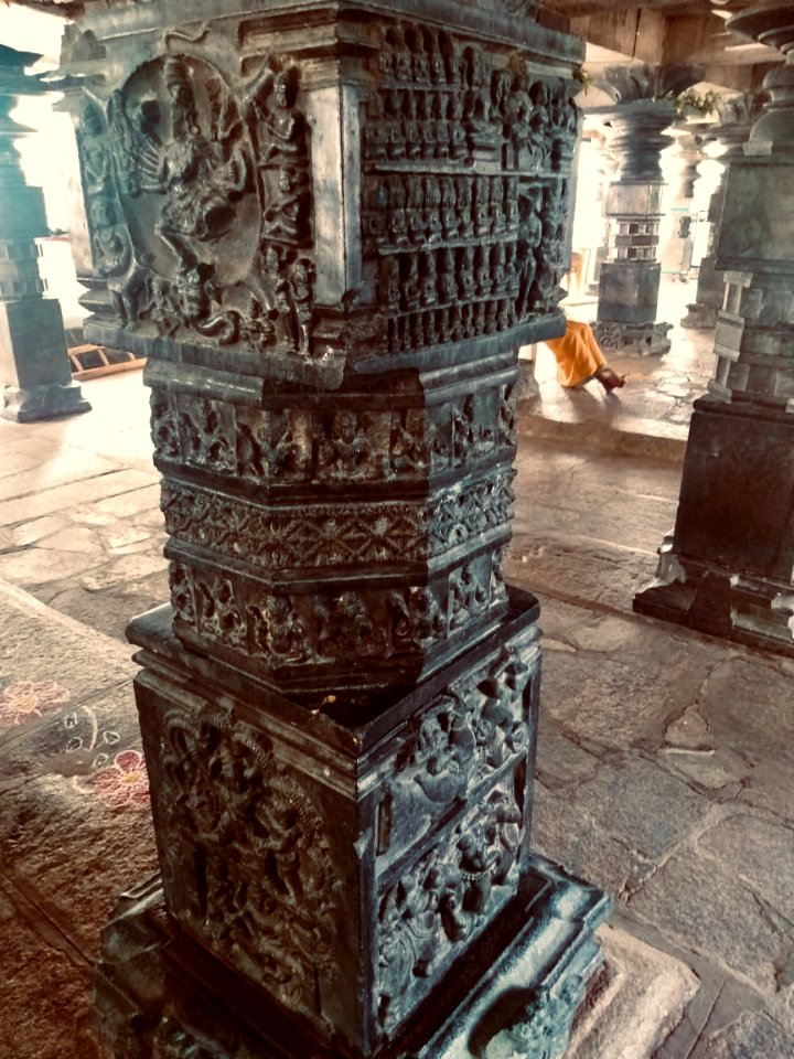 11th_12th_century_Pachala_Someshwara_Temple_reliefs_and_mandapams,_Panagal_Telangana_India_-_50