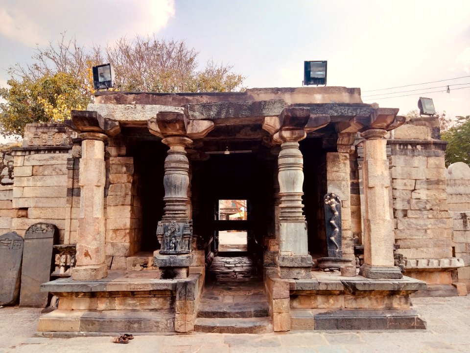 11th_century_Amritesvara_temple,_Annigeri,_Karnataka_India_-_5