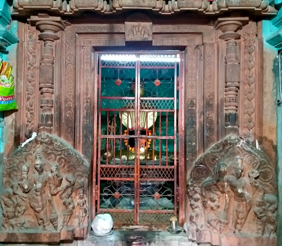 11th_12th_century_Siddheshwara_Temple_Kalgi_Karnataka_India_-_15
