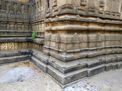 11th_12th_century_Siddheshwara_Temple_Kalgi_Karnataka_India_-_25